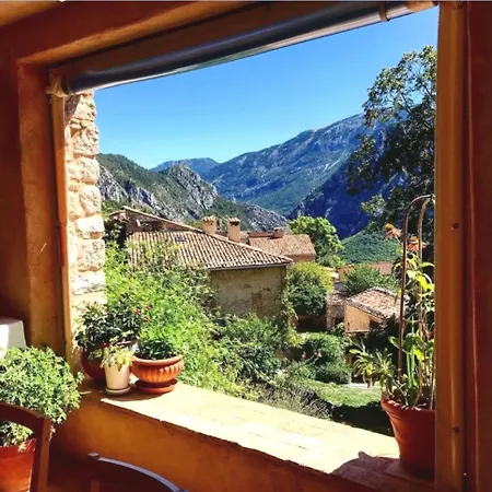 Bed & Breakfast D'hotes The Upstairs Room, 2 Lits, Cadre Magnifique, Coeur Des Gorges Du Verdon