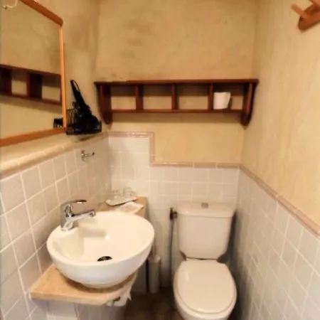 D'hotes The Upstairs Room, 2 Lits, Cadre Magnifique, Coeur Des Gorges Du Verdon Bed & Breakfast Castellane