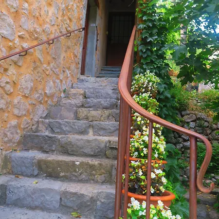 D'hotes The Upstairs Room, 2 Lits, Cadre Magnifique, Coeur Des Gorges Du Verdon Bed & Breakfast *