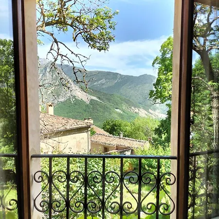 D'hotes The Upstairs Room, 2 Lits, Cadre Magnifique, Gorges Du Verdon לינה וארוחת בוקר